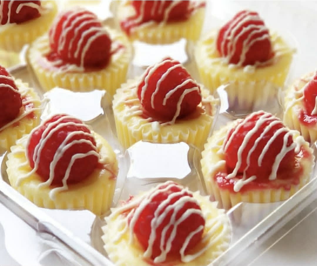 White chocolate raspberry mini cheesecakes from incredEbites