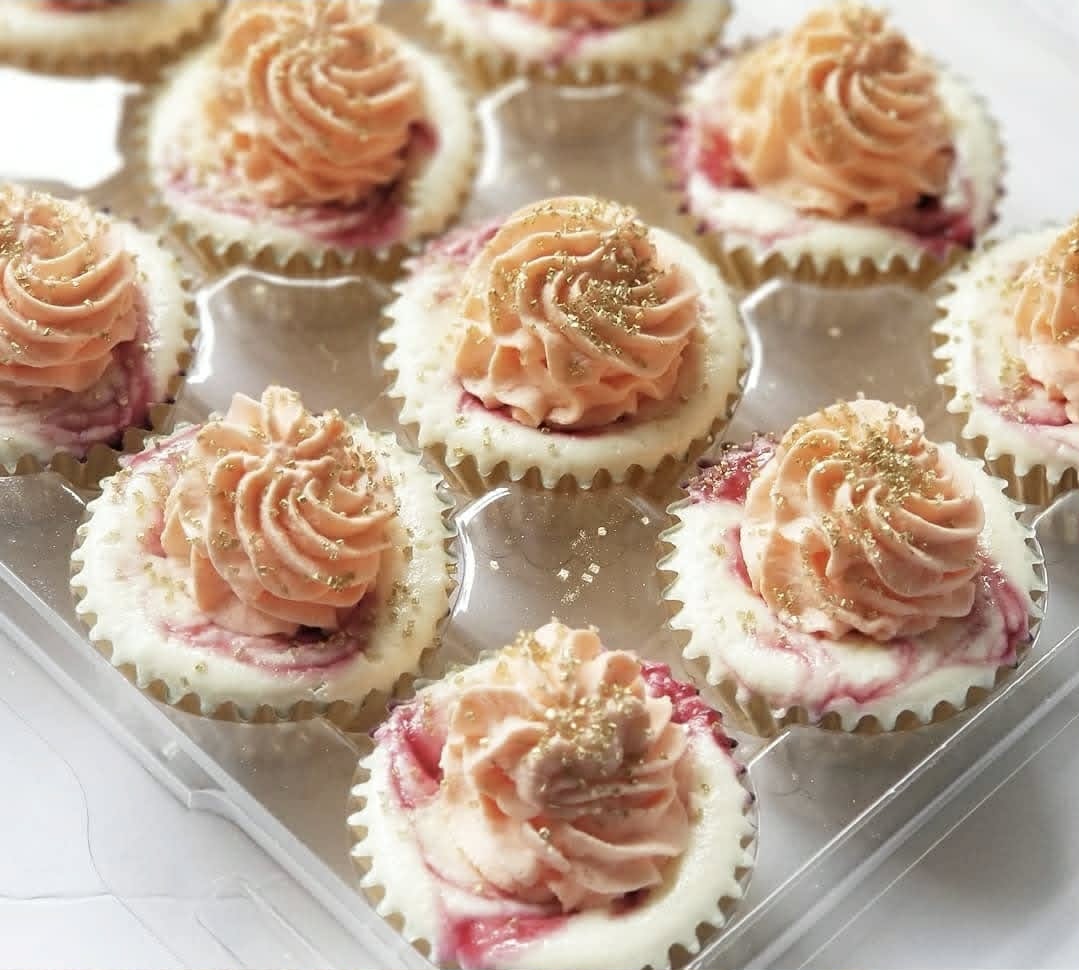 White chocolate raspberry mini cheesecakes from incredEbites